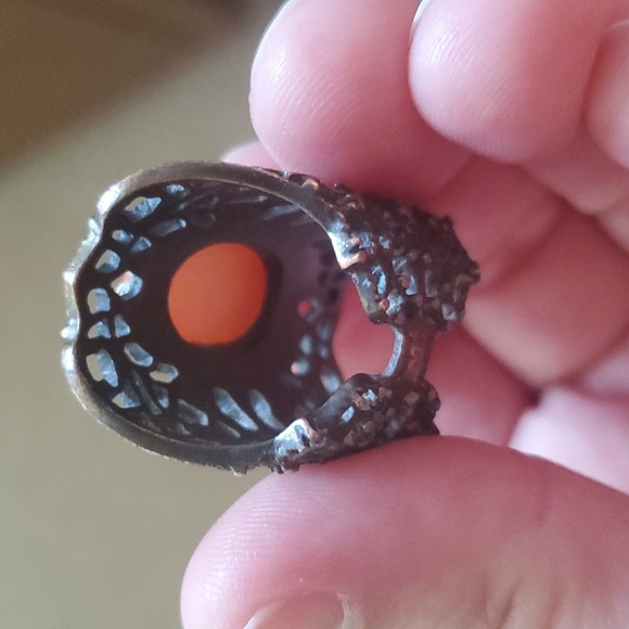 Antique large coral cabochon intricate openwork design floral & leaf - Picture 9 of 9